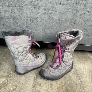 Columbia Kids Winter Boots Size 5 Waterproof Faux Fur Lined Outdoors Cozy Snow